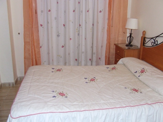 2 dormitorios - Roquetas Centro-Juan Carlos I